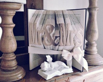 Mr&Mrs gift, wedding bookfold, keepsake, table decoration, wedding gift for bride and groom, first anniversary, top table decoration