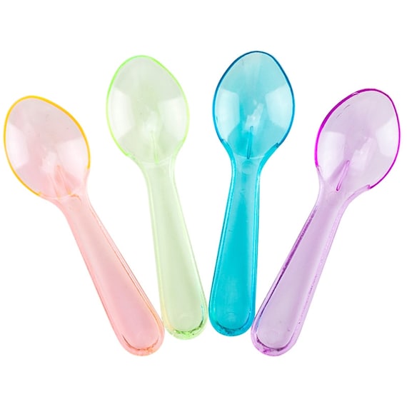 50 Mini Plastic Taster Spoons for Ice Cream by FiveLittleDreamers