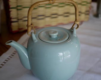 TAYLOR & NG Celadon Glaze Teapot - Japanese Chinese Style Teapot with Bamboo Handle