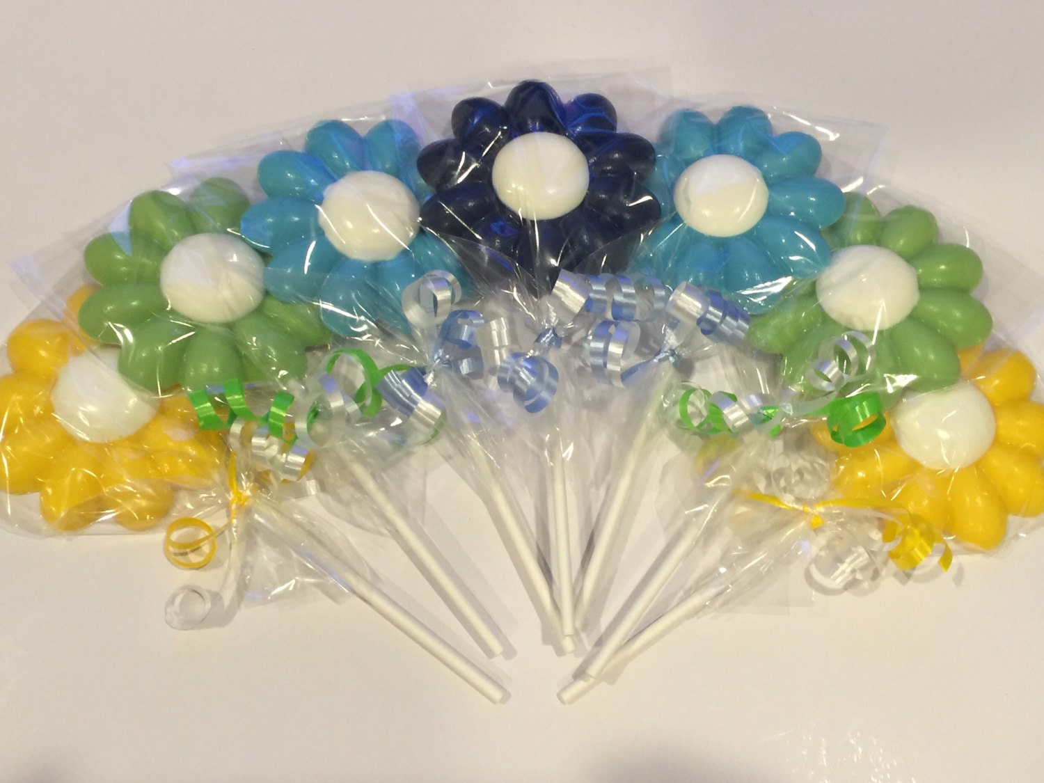 CHOCOLATE DAISY FLOWER Lollipops12 CountTeacher GiftsThank