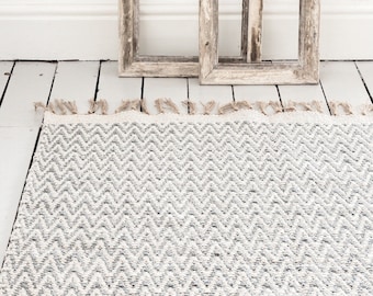 Grey Gray Geometric Chevron Rug / Handwoven Cotton / The Isa
