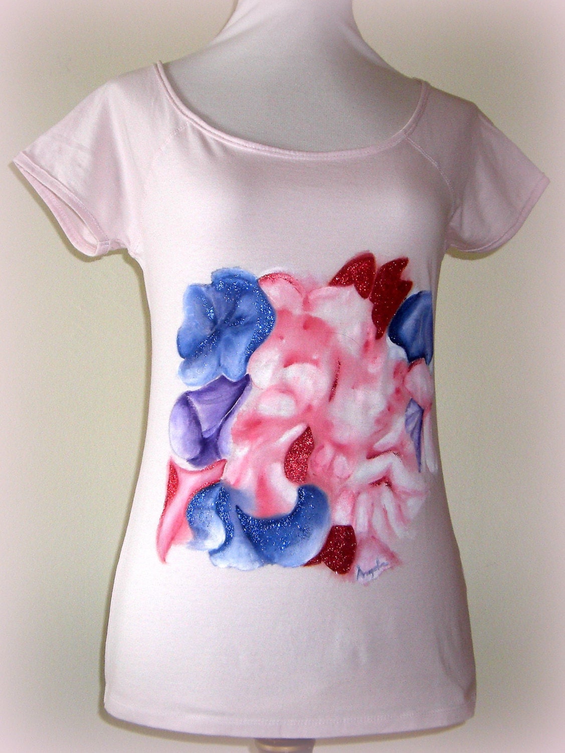 Decorated t-shirt. Hand painted t shirt. Abstract painting t