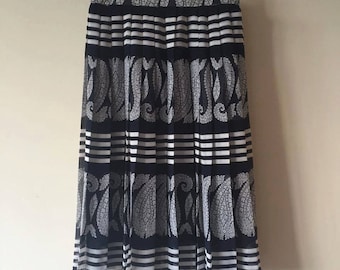 90s Dark blue / white, floral / striped accordion pleated skirt