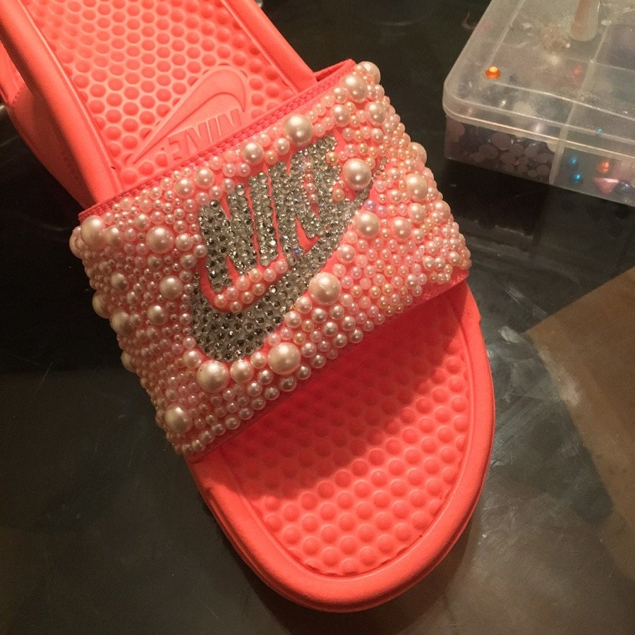 nike slides with pouch