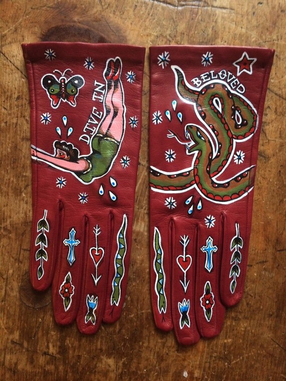 MADE TO ORDER Hand painted gloves Italian leather fashion