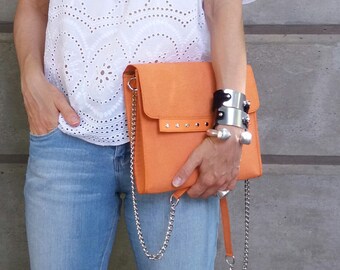 Saddle Bag. Leather Crossbody Bag. Bolsos. Sac Cuir orange. Shoulder Bag. Lederhandtasche. Borsa di pelle. Bagstream Bag. レザーハンドバッグ Leer Tas