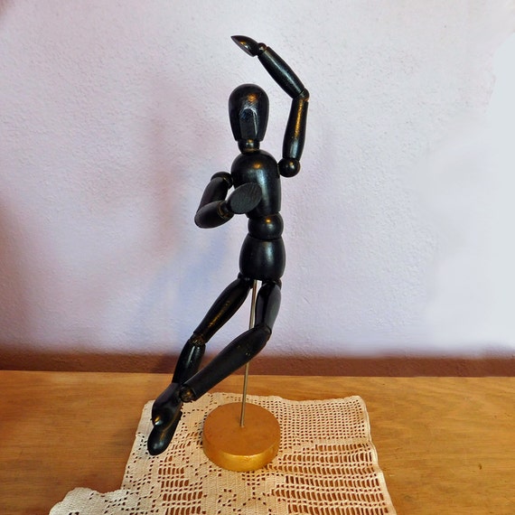 poseable wooden art figure