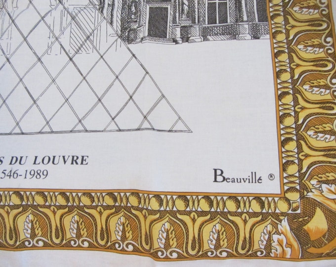 Paris Souvenir Tea Towel, Kitchen Towel Paris, Palais Du Louvre - The Louvre Towel, Souvenir Linen, French Souvenir Linen, Paris Fabric