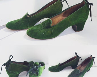 40s Green Suede Rhythm Step Pumps 6 1/2 Lace Up Heels Shoes Vintage 1940s