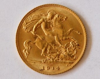 Items similar to Legendary Saint George and The Dragon Half Sovereign ...