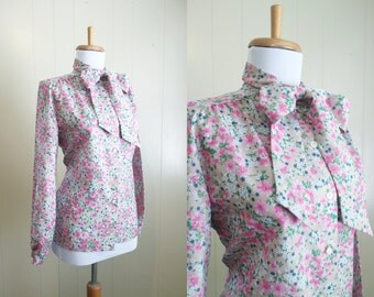 Vintage Secretary Blouse Floral Bow Tie Neck Shirt Top Small