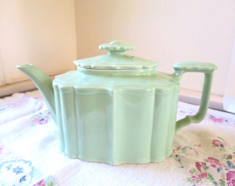 Hall China Tea Pot Victorian Benjamin Style Celadon Green Hall Tea Pot 1940's 4 Cup Teapot Hall China Celadon Green