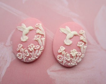 Hummingbird Delphinium Cabs Pale Coral Pink And Ivory 25x18mm 2Pcs.