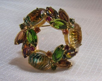 Vintage Juliana Watermelon Rhinestone Wreath Brooch
