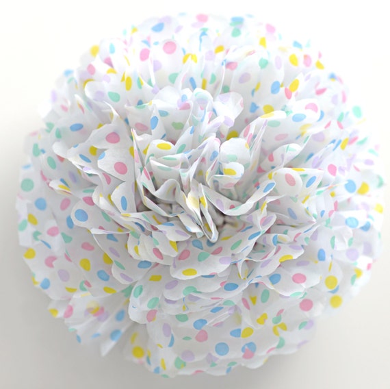 Paper pom poms in POLKA DOT pastel pompomnurseryparty