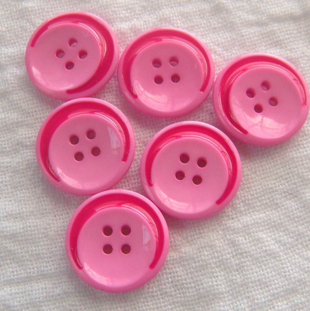 12 Two Tone Pink Buttons 18mm Glossy Fuchsia Pink Crescent
