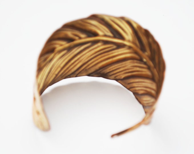 Gold Feather Leaf Cuff Bracelet - antique brass gold tone metal - bracelet - Boho Hippie