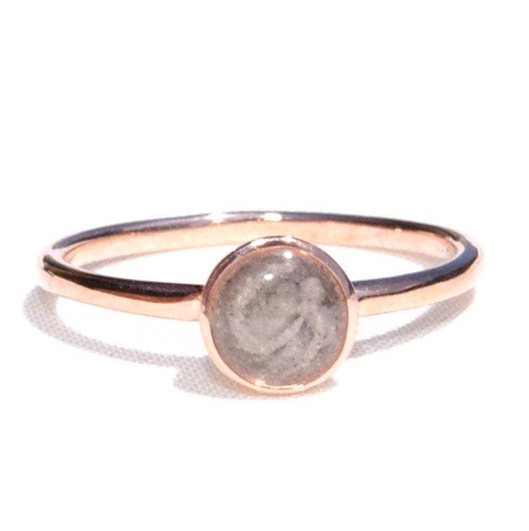 Simple Band Cremation Ring with 5mm Circle Setting 14K Rose