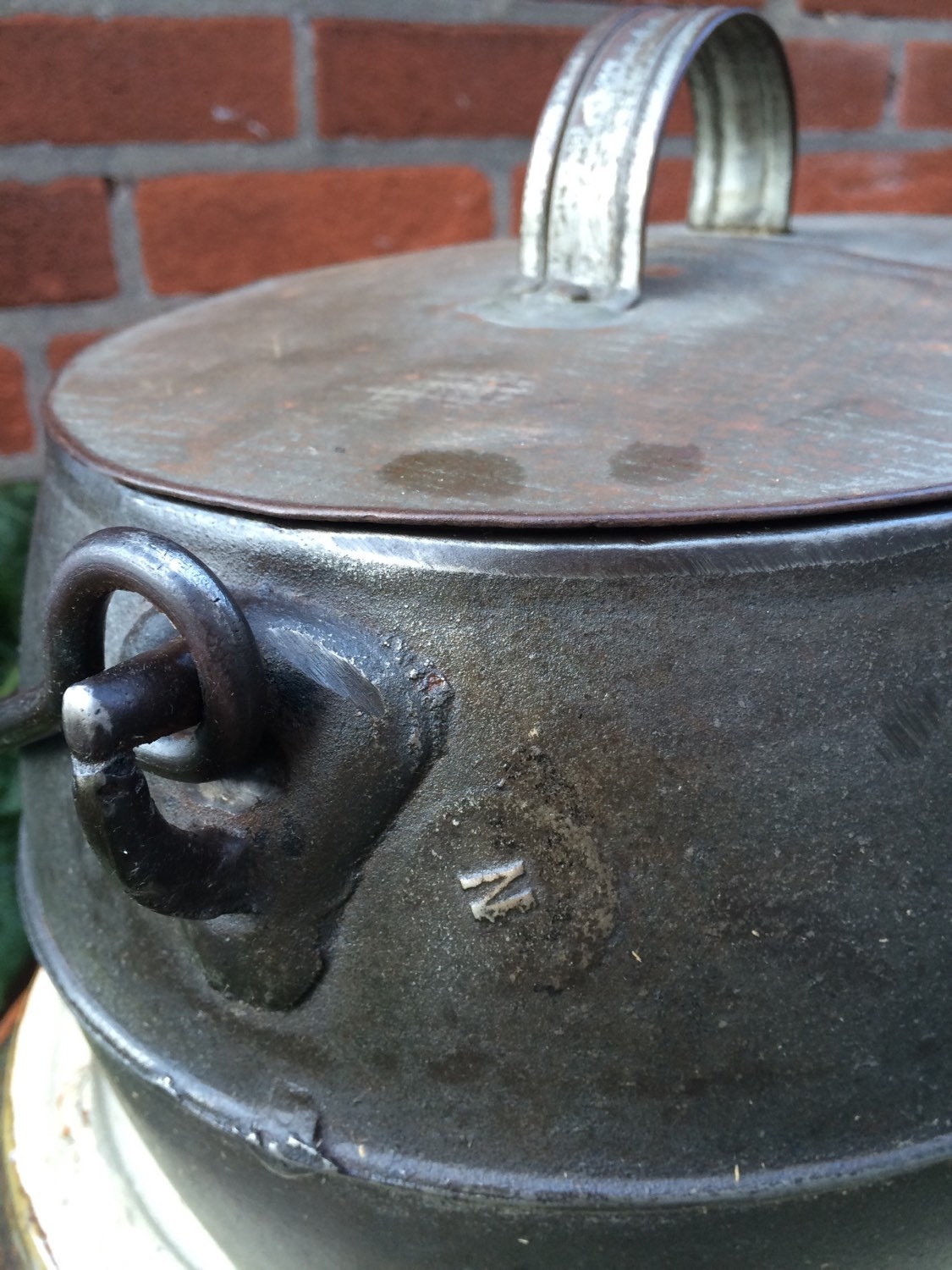 Vintage 2 Gallon Cast Iron Oval Cauldron Dutch Oven with