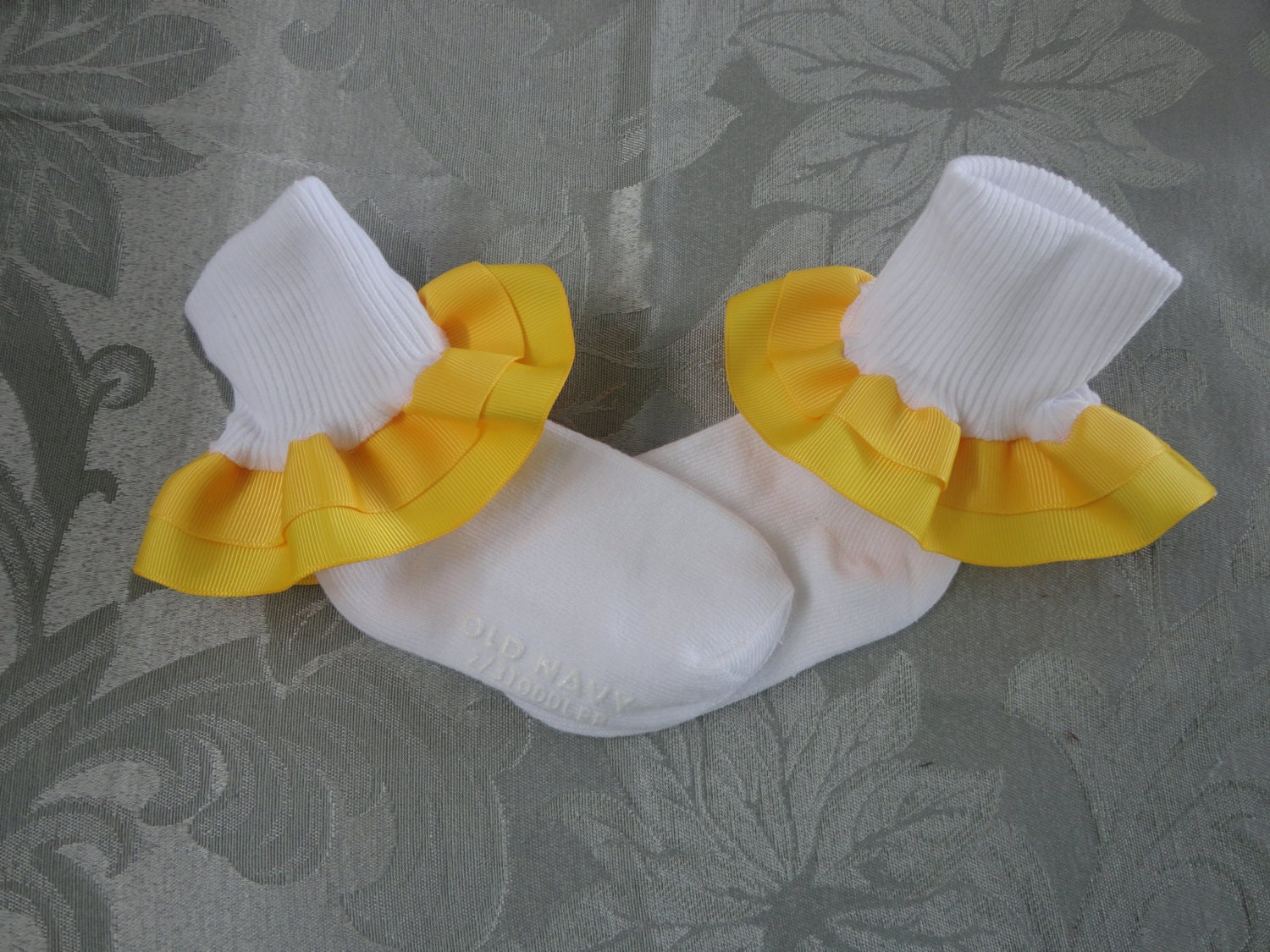 Yellow ribbon double ruffled socks