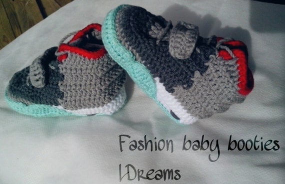 knitted yeezy baby shoes