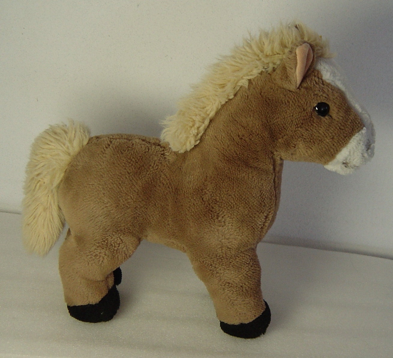 steiff horse stuffed animal