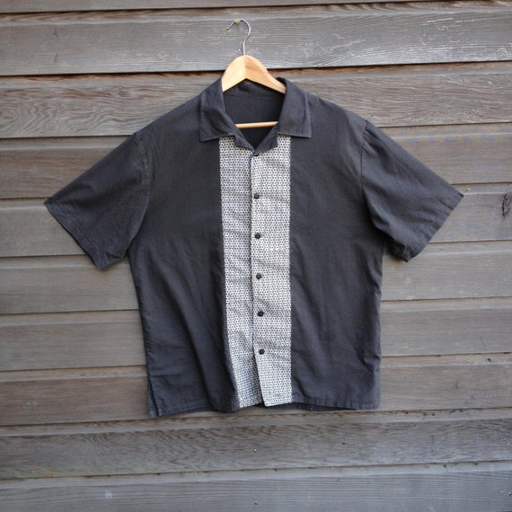 Mens retro style button-down casual shirt / funky party shirt