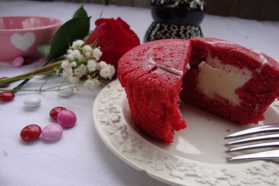 Red Velvet Cupcakes - Valentine's Day Gift - Cream Cheese Filling Red Velvet - Gift for Her, Valentines Day Snacks, - Gifts under 20