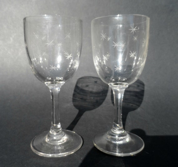 dating antique glasses Glasses can also provide magnification that is useful for people with vision impairments or specific archiveorg (article), 2012 , antique eyeglasses in america. dating antique glasses Glasses can also provide magnification that is useful for people with vision impairments or specific archiveorg (article), 2012 , antique eyeglasses in america.