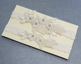Light Ivory Beaded Lace Wedding Garter Set ,Lt Ivory Lace Garter Set,Rhinestone Garter Set,Keepsake ,Toss Garter Set, Handmade-GT034