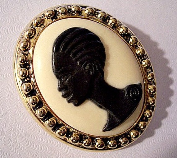 Coreen Simpson The Black Cameo Pin Brooch Gold Tone Vintage