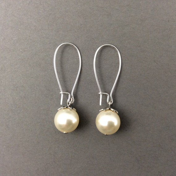 Pearl Earrings In Silver With Cream Swarovski Crystal Pearls