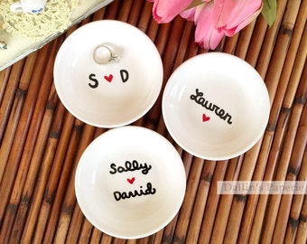 Engagement RING DISH, Personalized gift, Hand painted, Gift for the bride, Customized Ring holder, wedding gift, trinket dish