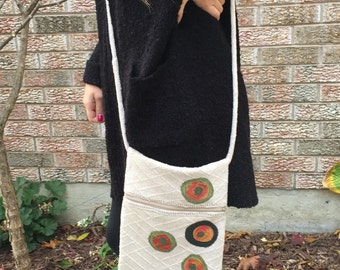 Knot Strap Hobo Bag, Crossbody bag, Hipster Bag / Purse, Sling Pouch, Shoulder bag made from a recycled beige sweater
