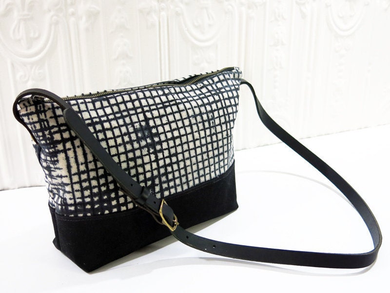 crossbody day bag