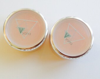 Vegan foundation balm / foundation primer no 2. All natural liquid foundation. Natural makeup. Creamy liquid foundation.