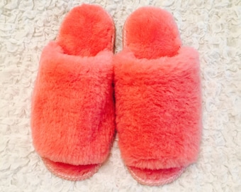 Womens wool slippers, Merino wool boots, Open toes slippers, Sheepskin slippers, Womens fur slippers, Fluffy home shoes, Lambswool slippers