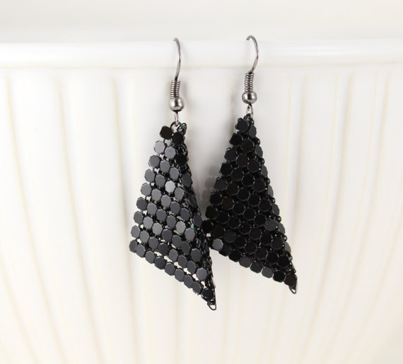 Black mesh earrings metal dangle dangly flowy lightweight 2