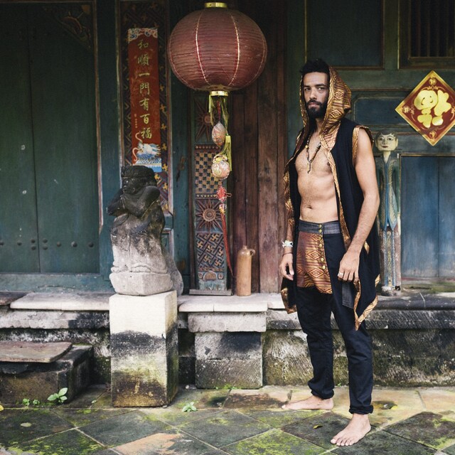 Unique & comfortable unisex clothing inspired by von VALOdesigns