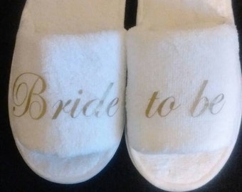 Prettyia Disposable 'Bride' Slippers – Close-Toe, For Wedding Party, Travel, Guests