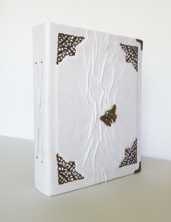 Wedding Photo Album 5x7 White Leather Album Wedding by AnnaKisArt