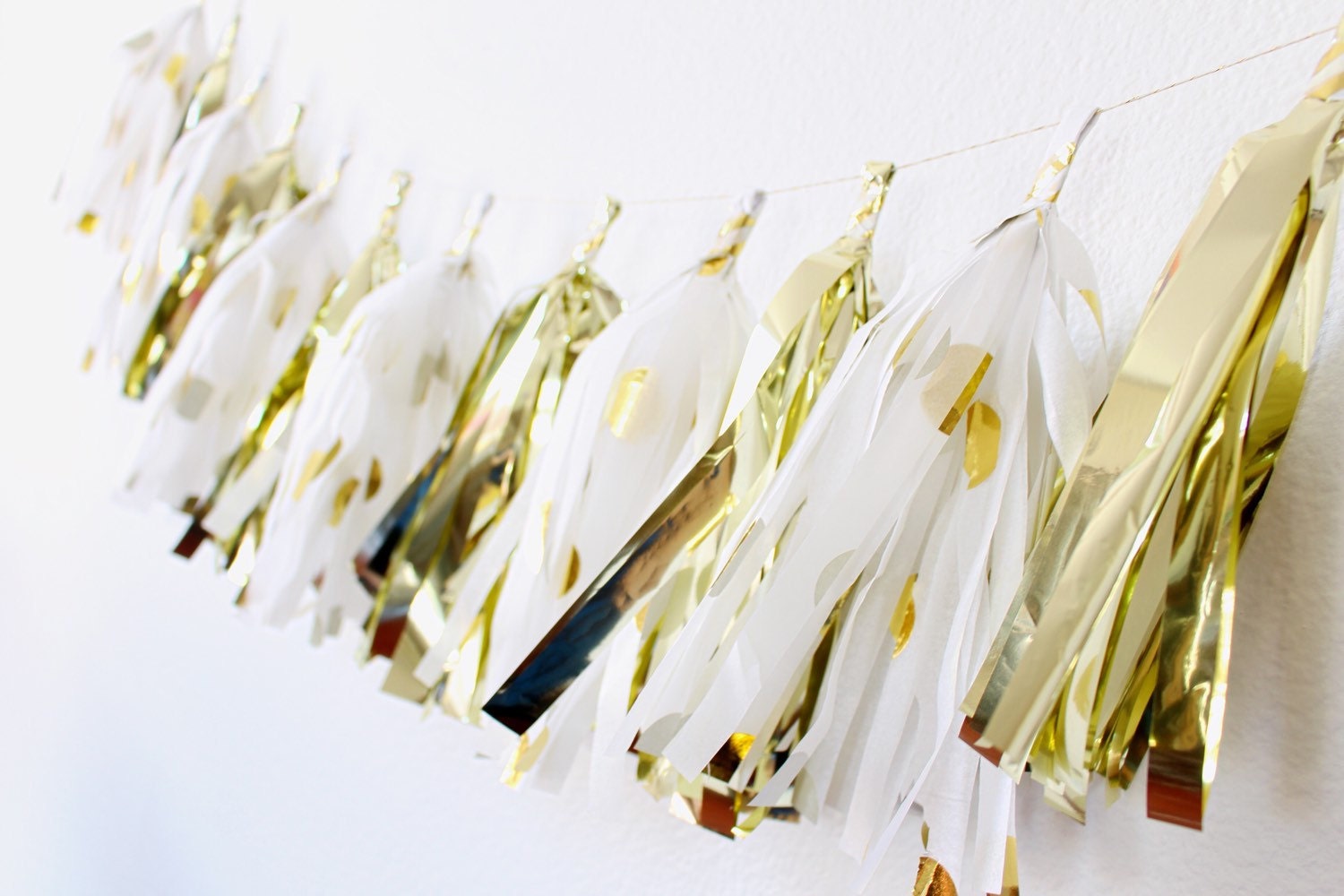 Gold Tassel Garland Gold Tissue Tassel Garland Gold 1st