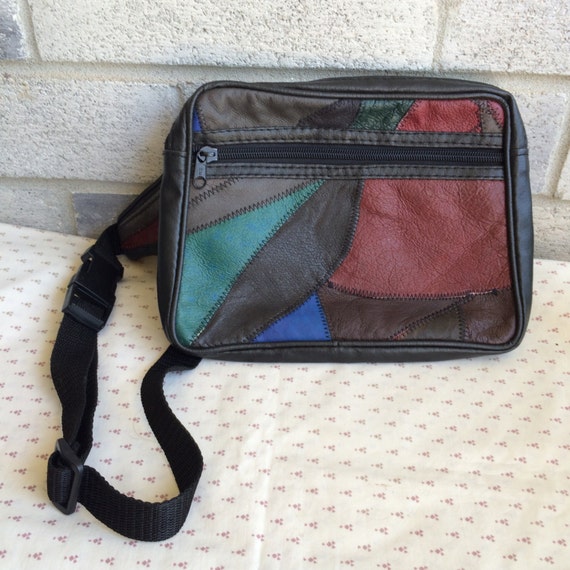 Vintage 1980&#39;s multicolored Fanny Pack 1980s by LauraTrev1