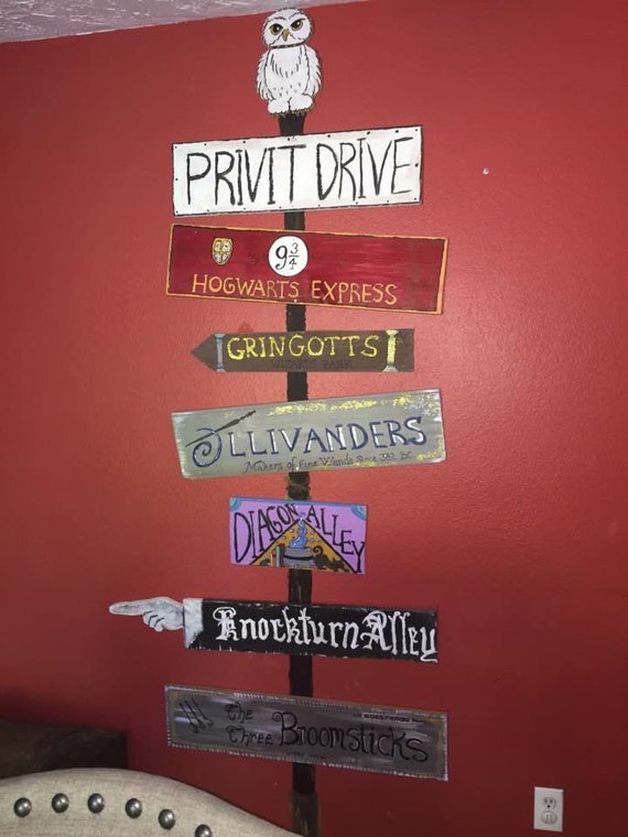 Harry Potter Direction signs by HelloKeyKeyCreations on Etsy