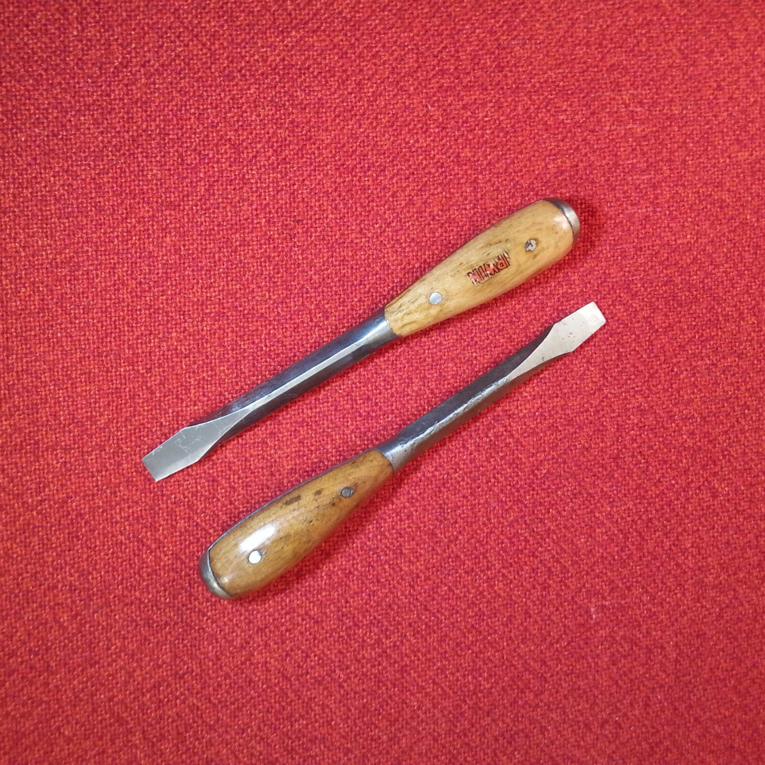 Vintage Irwin Screwdrivers Antique Tools 2 Piece Set