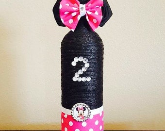 Minnie Mouse Centerpieces, Disney Centerpieces, Minnie Mouse Wine Bottle, Disney Decorations, Minnie Mouse Decorations, Disney Party