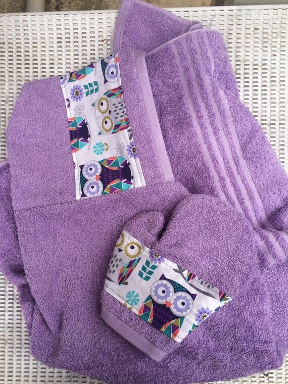 Items similar to Purple Owl Hooded Bath Towel & Wash Mitt Set, Hooded ...