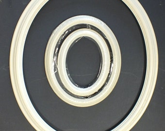 8 x 10, 11 x 14 White Wood Oval Picture Frame 018