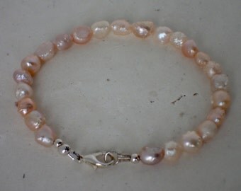 Pink Freshwater Pearl Beaded Bracelet 7 1/2 "