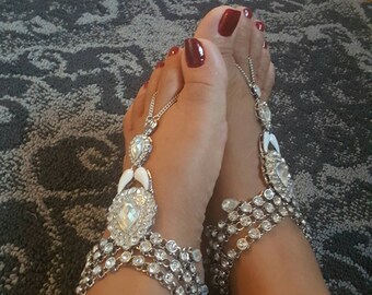 Rhinestone kundan barefoot sandals in Gold